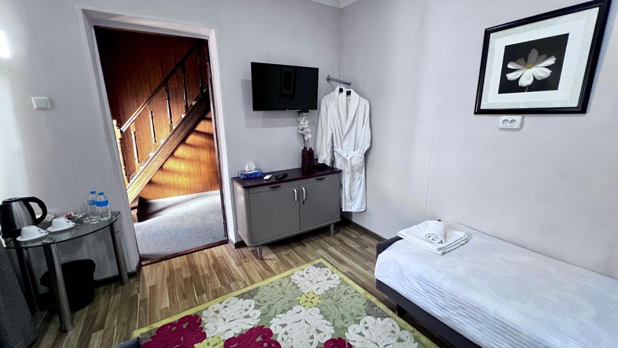 Frоdо - Cozy As A Home For 4-6 Persons 타슈켄트 외부 사진